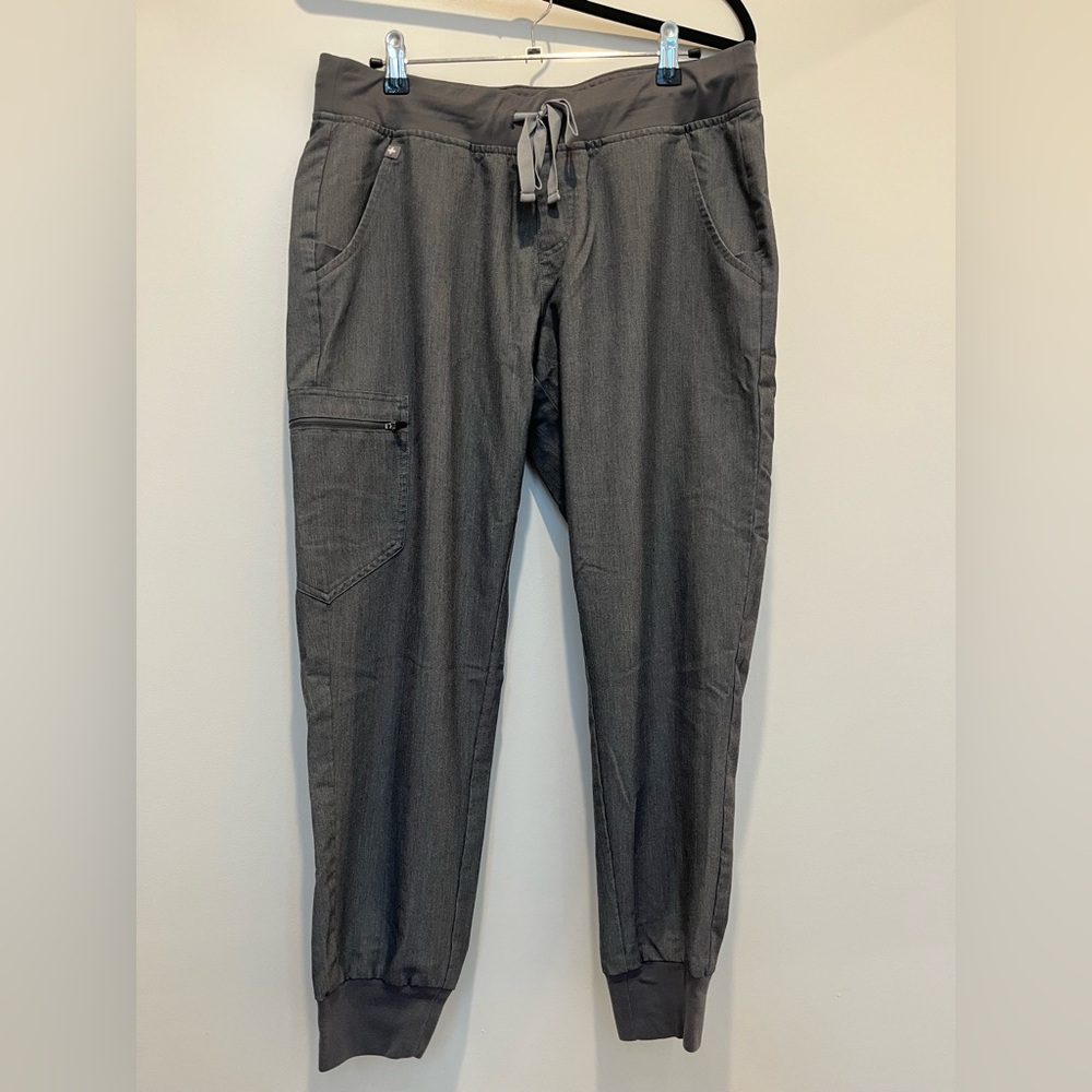 FIGS Zamora Jogger Scrub Pants - Graphite Medium Petite